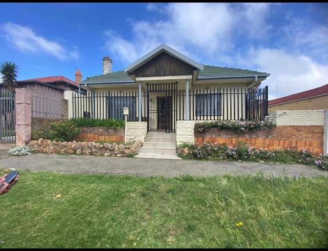 3 BEDROOM HOUSE FOR SALE IN REGENTS PARK